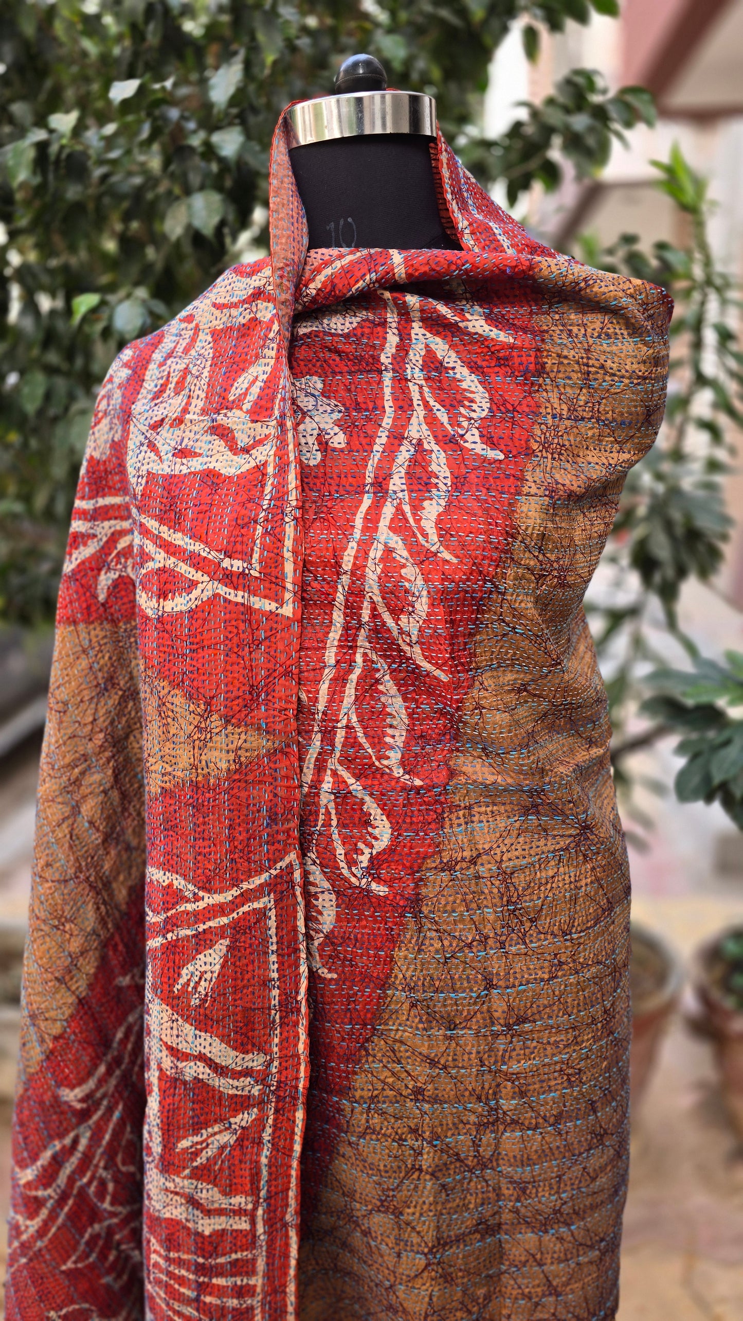 Dupatta Silk Shawl reversible Kantha handmade