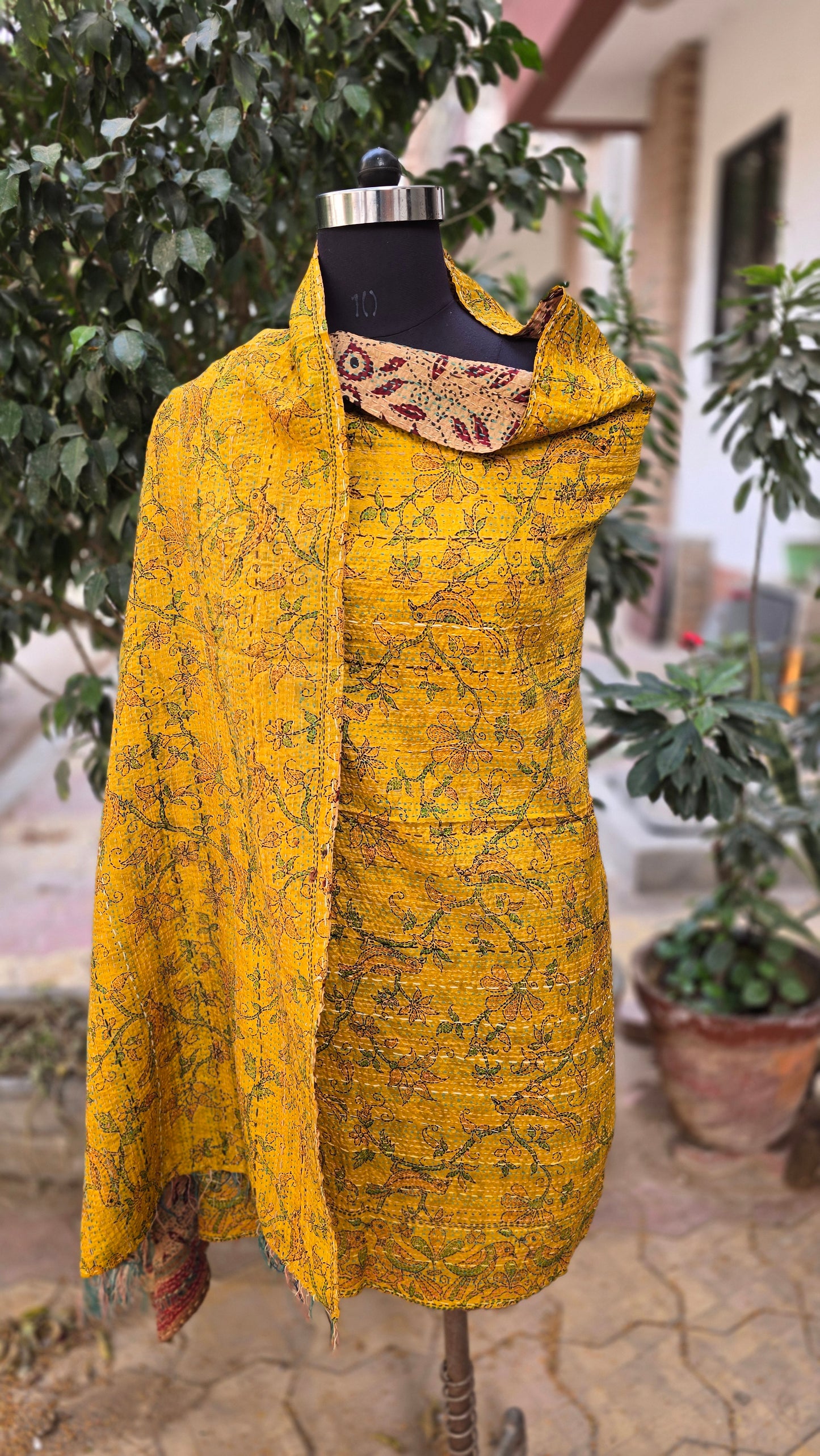 Dupatta Silk Shawl reversible Kantha handmade