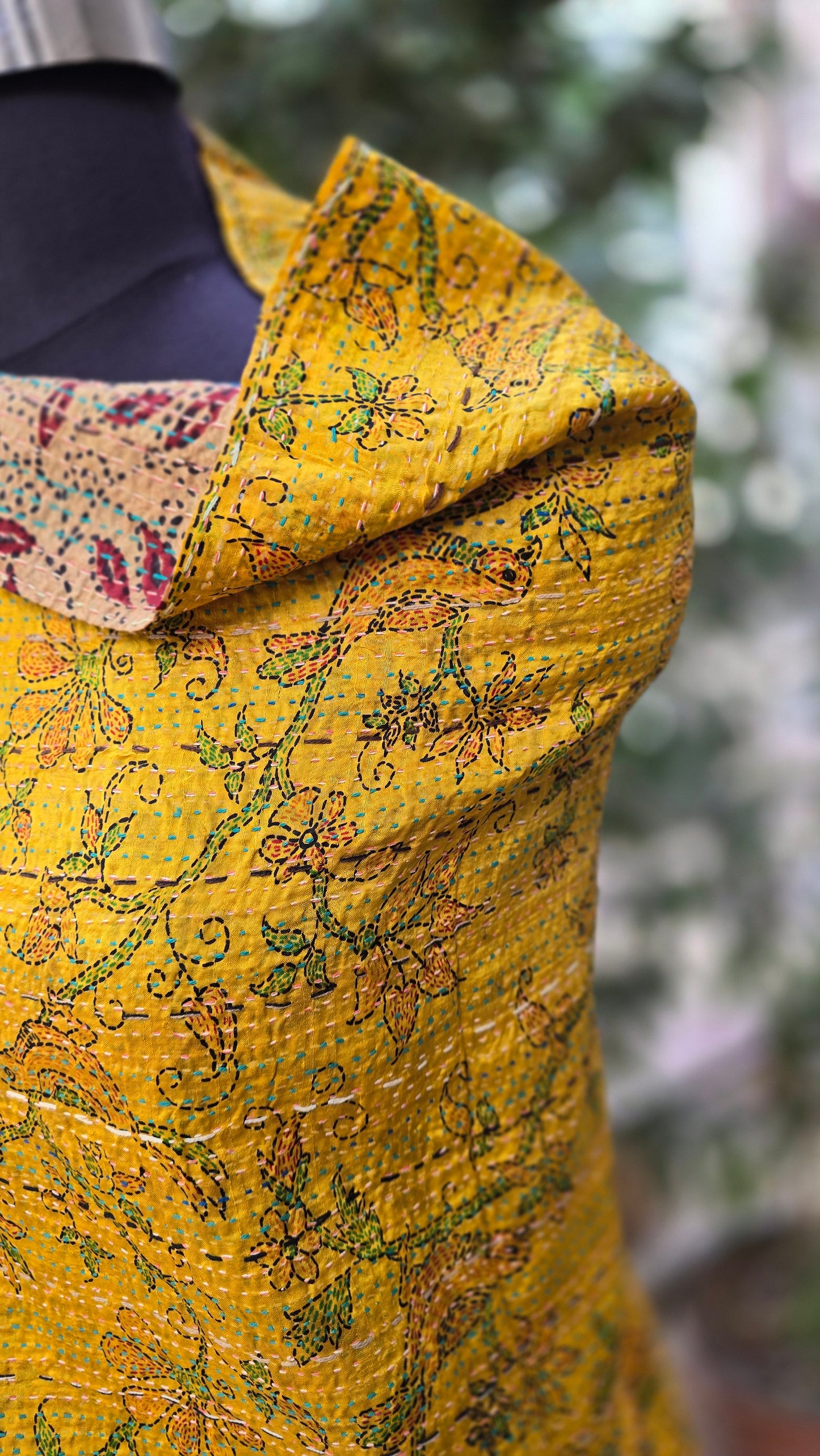 Dupatta Silk Shawl reversible Kantha handmade