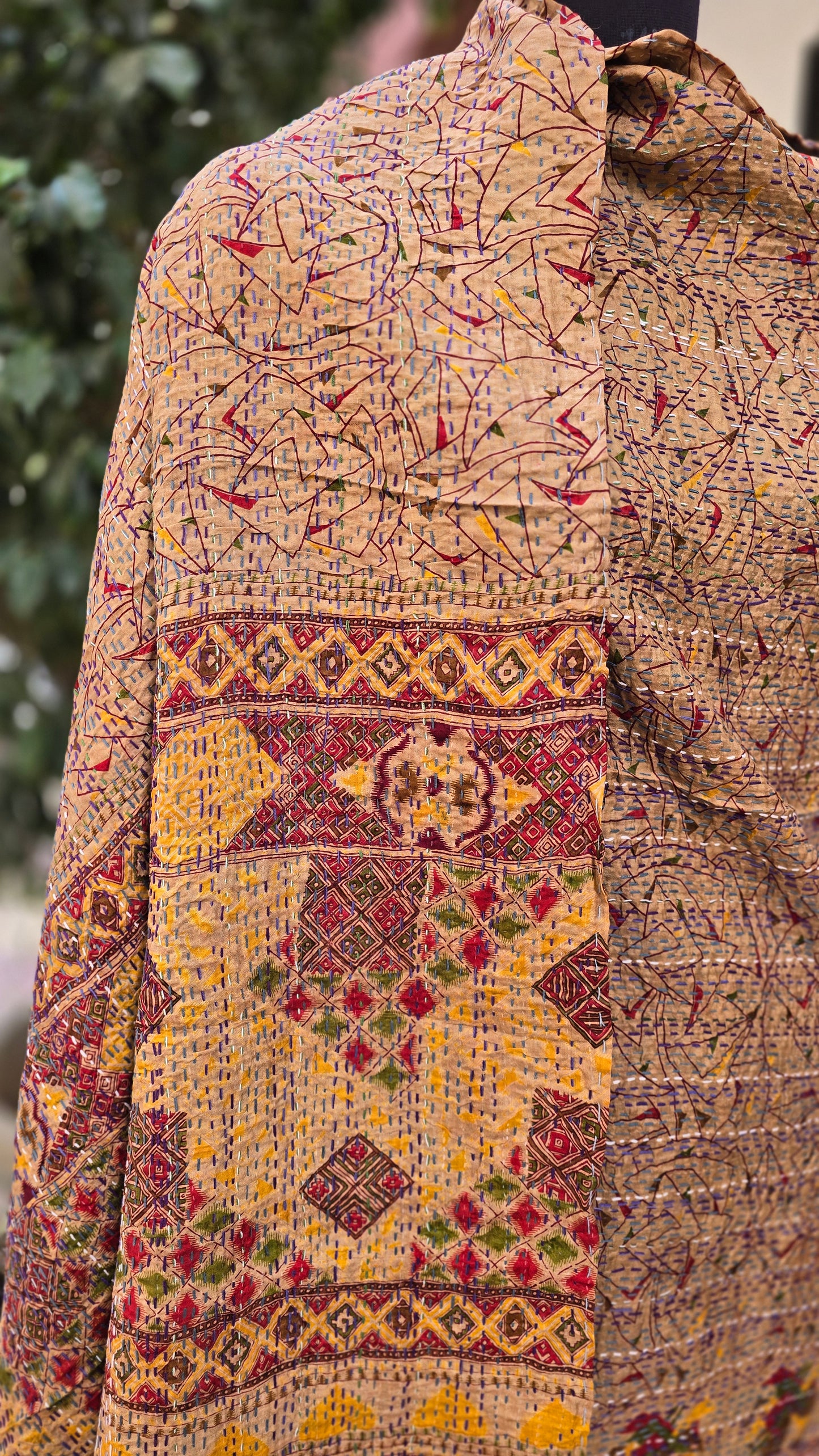 Dupatta Silk Shawl reversible Kantha handmade