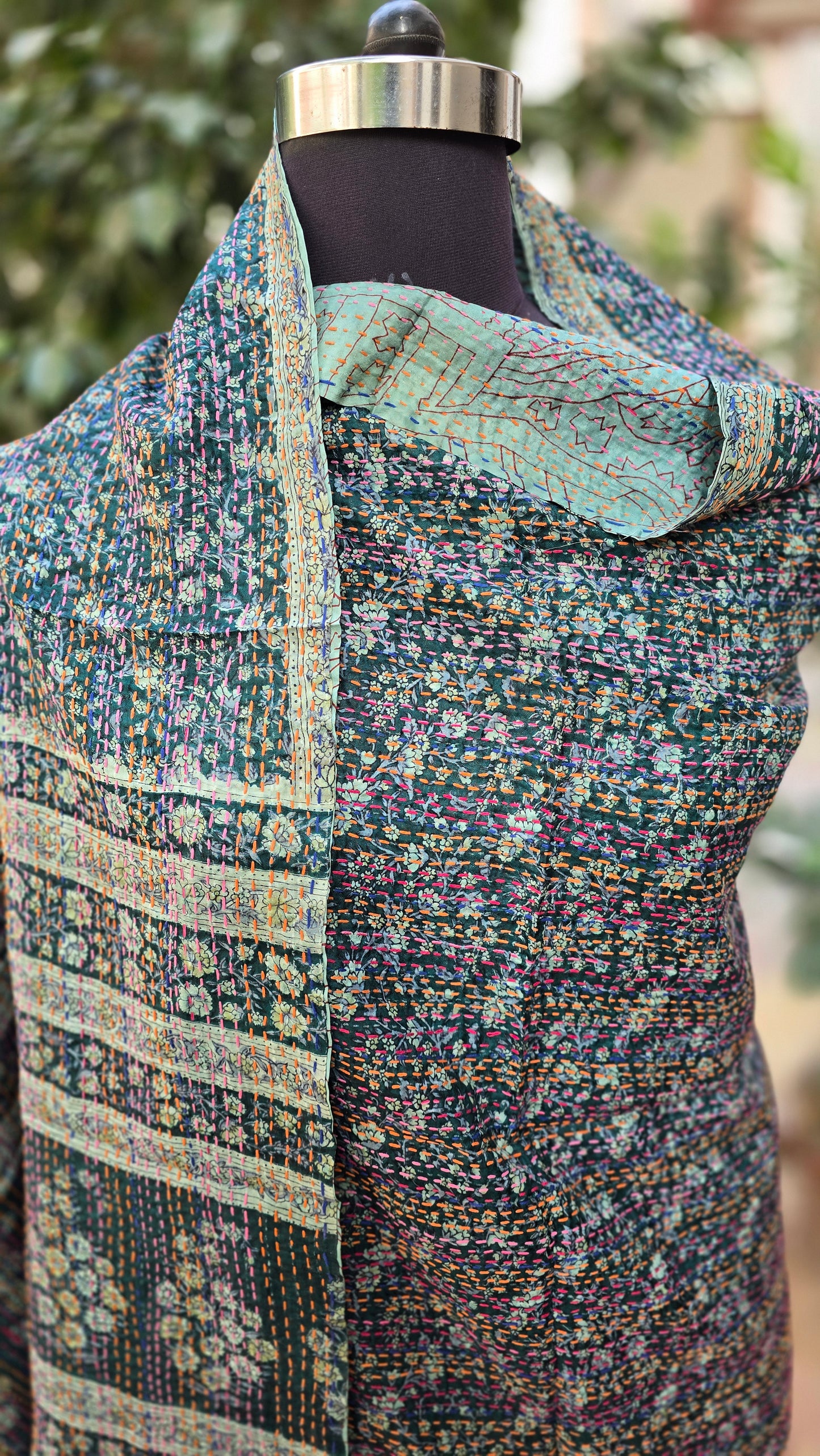 Dupatta Silk Shawl reversible Kantha handmade
