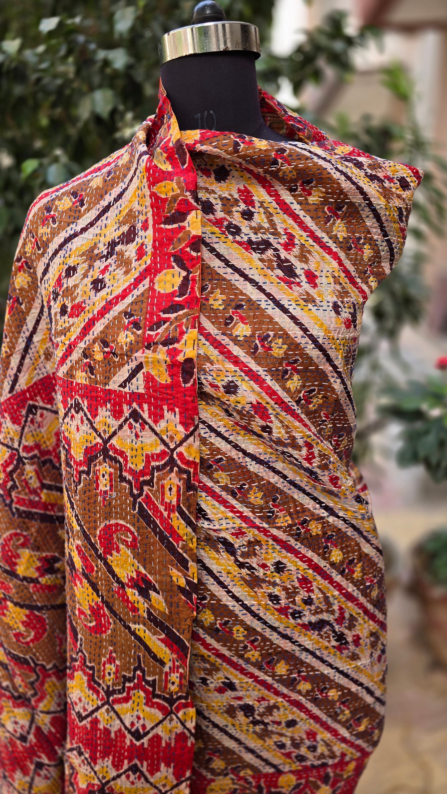 Dupatta Silk Shawl reversible Kantha handmade