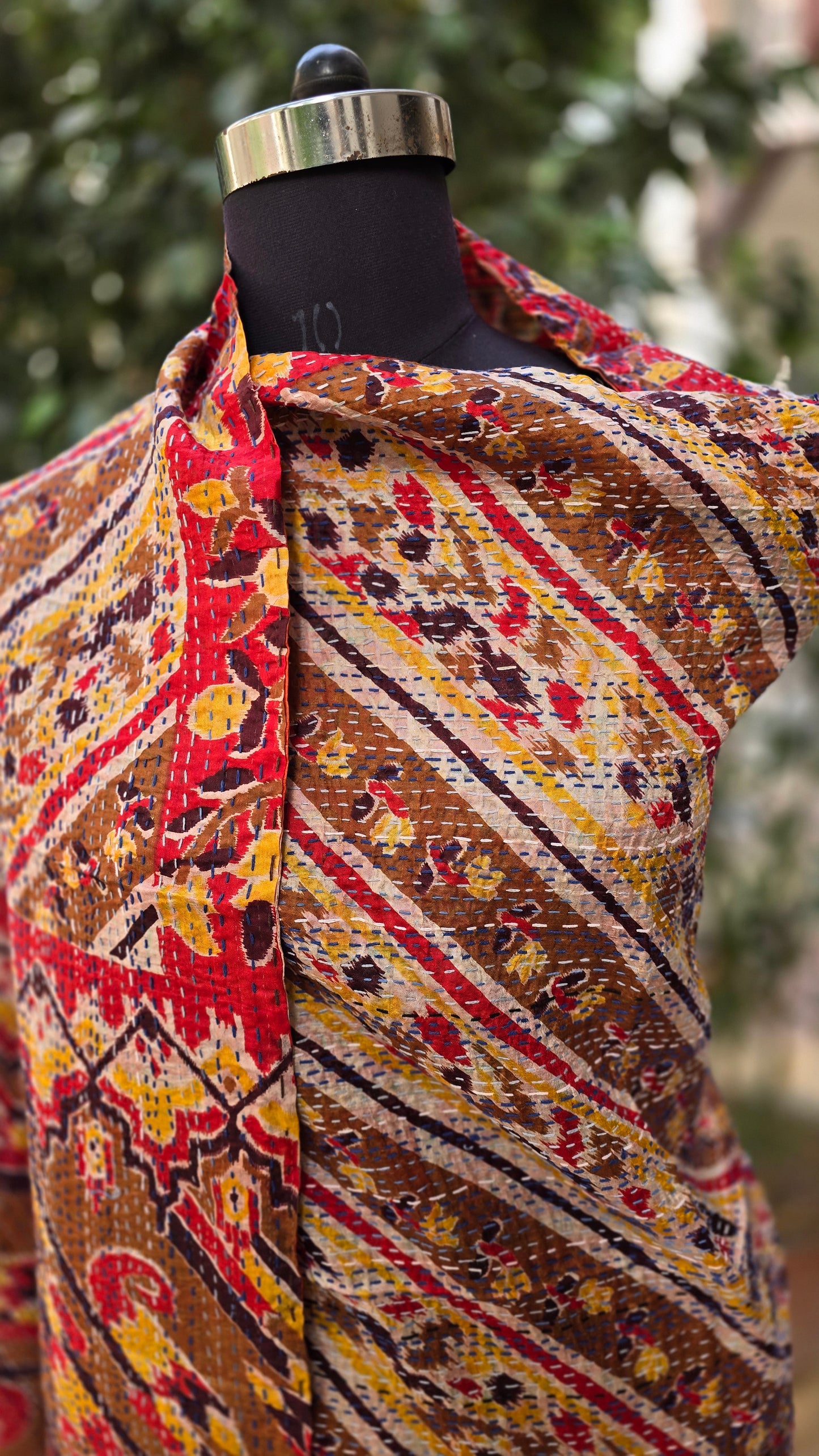 Dupatta Silk Shawl reversible Kantha handmade