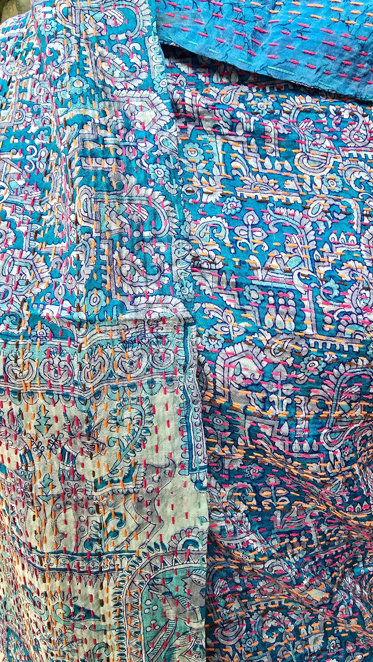 Dupatta Silk Shawl reversible Kantha handmade