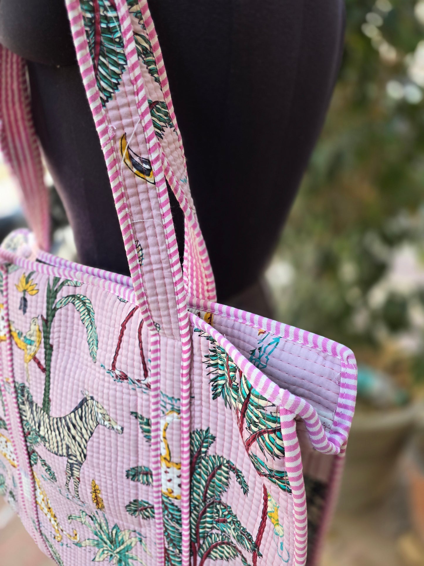Tote Bag shopping bag Quilted Printed with Zipper